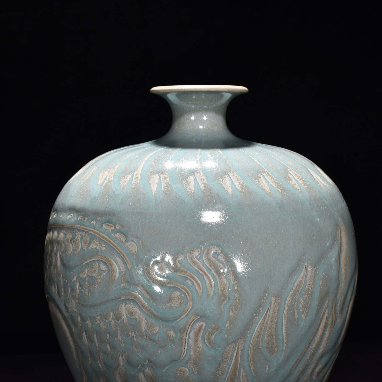 Song Dynasty Ru kiln azure glaze plum vase