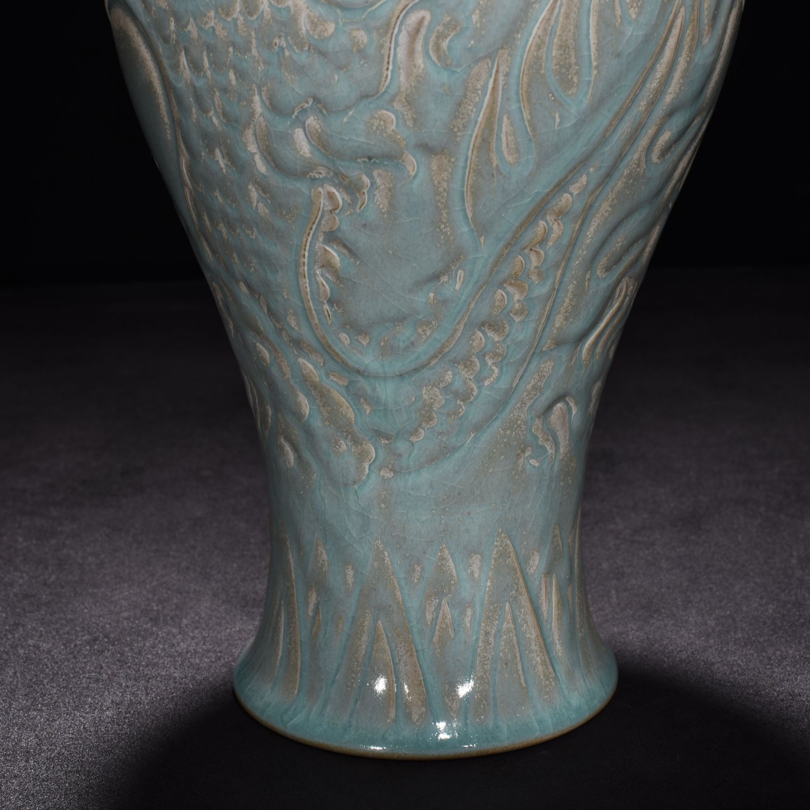 Song Dynasty Ru kiln azure glaze plum vase