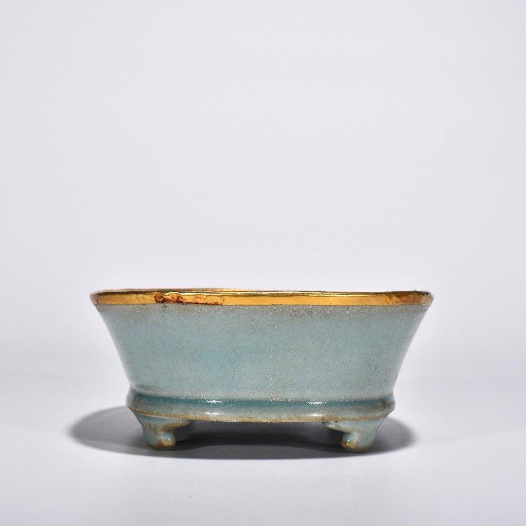Song Dynasty Ru kiln azure glaze plum vase