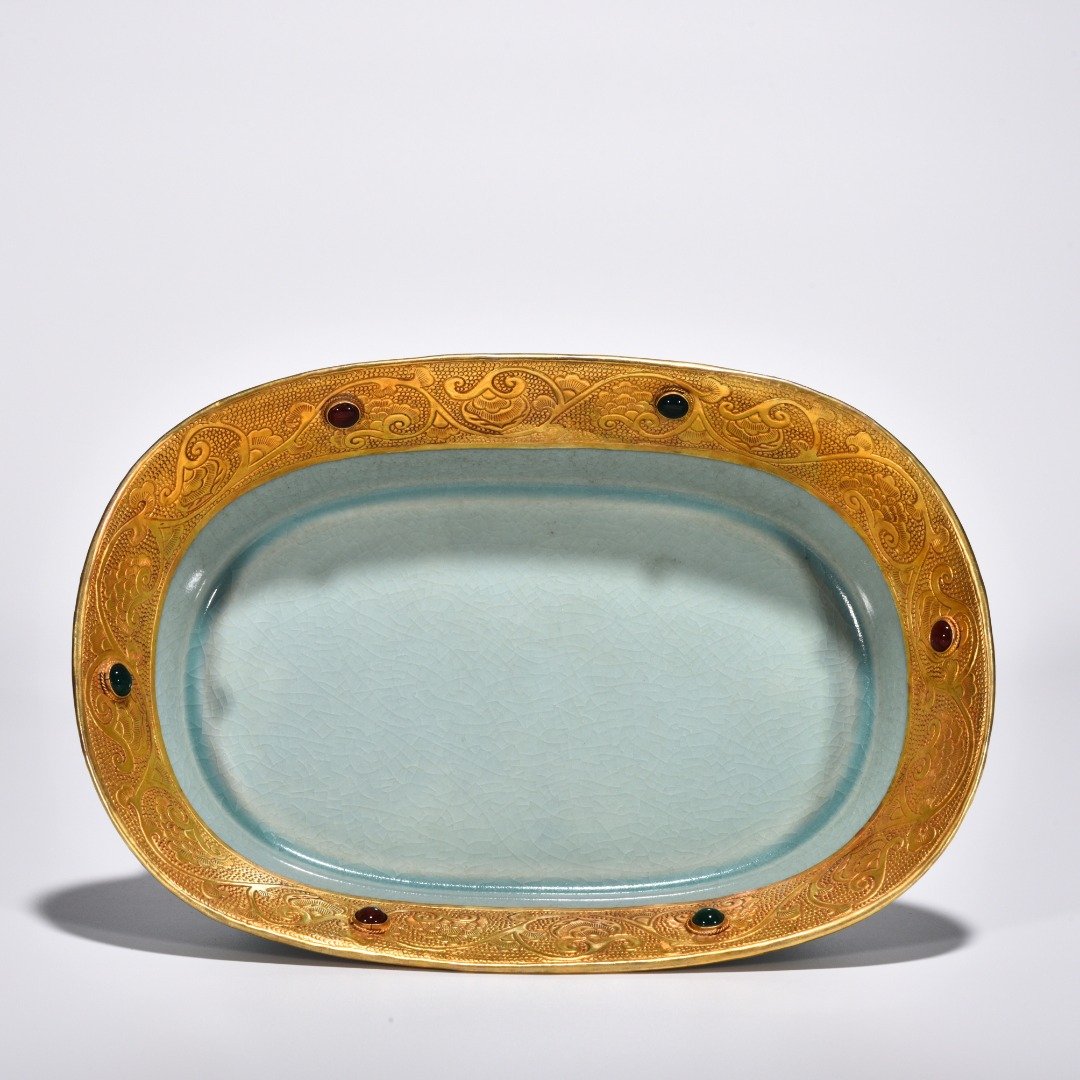 Song Dynasty Ru kiln azure glaze plum vase