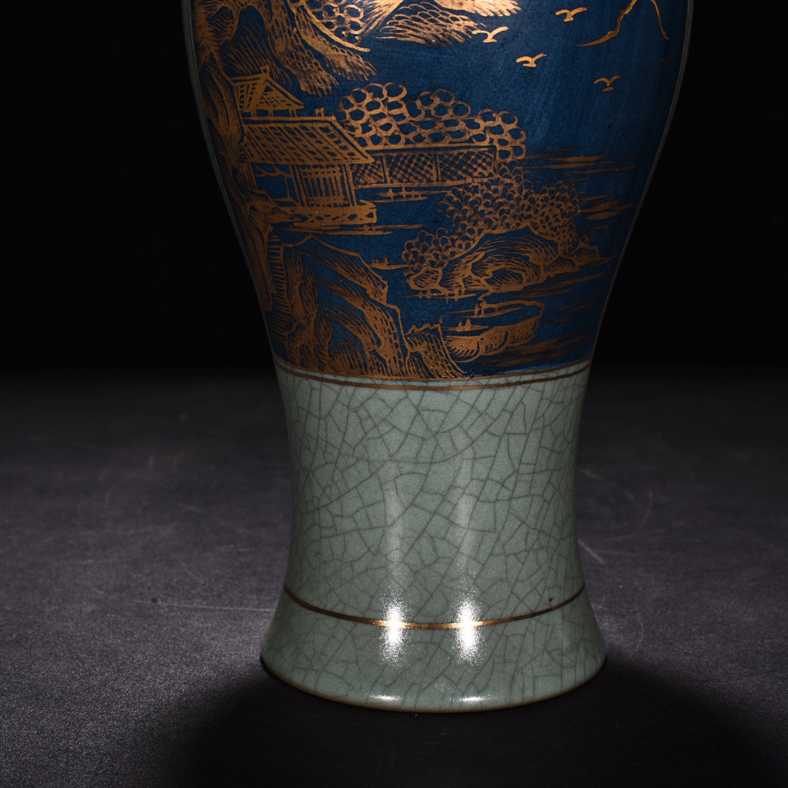Song Dynasty Ru kiln azure glaze plum vase