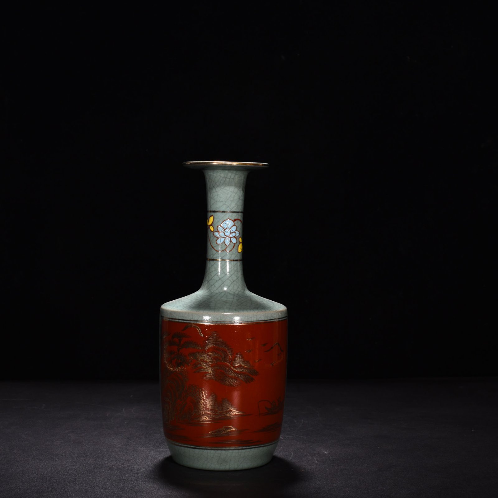 Song Dynasty Ru kiln azure glaze plate mouth paper vase