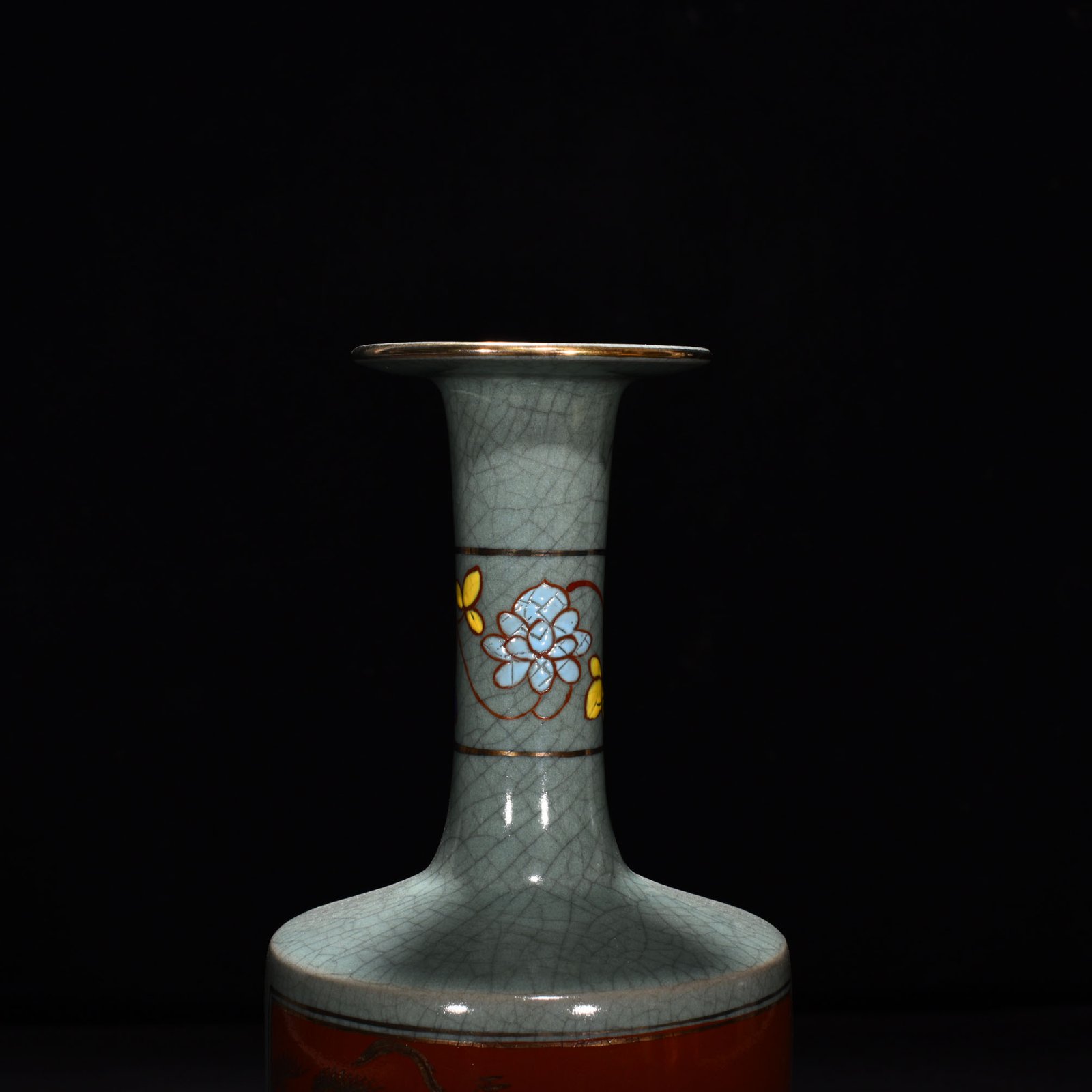 Song Dynasty Ru kiln azure glaze plate mouth paper vase