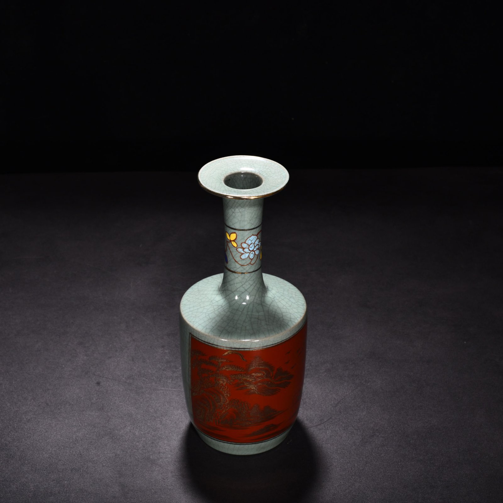 Song Dynasty Ru kiln azure glaze plate mouth paper vase
