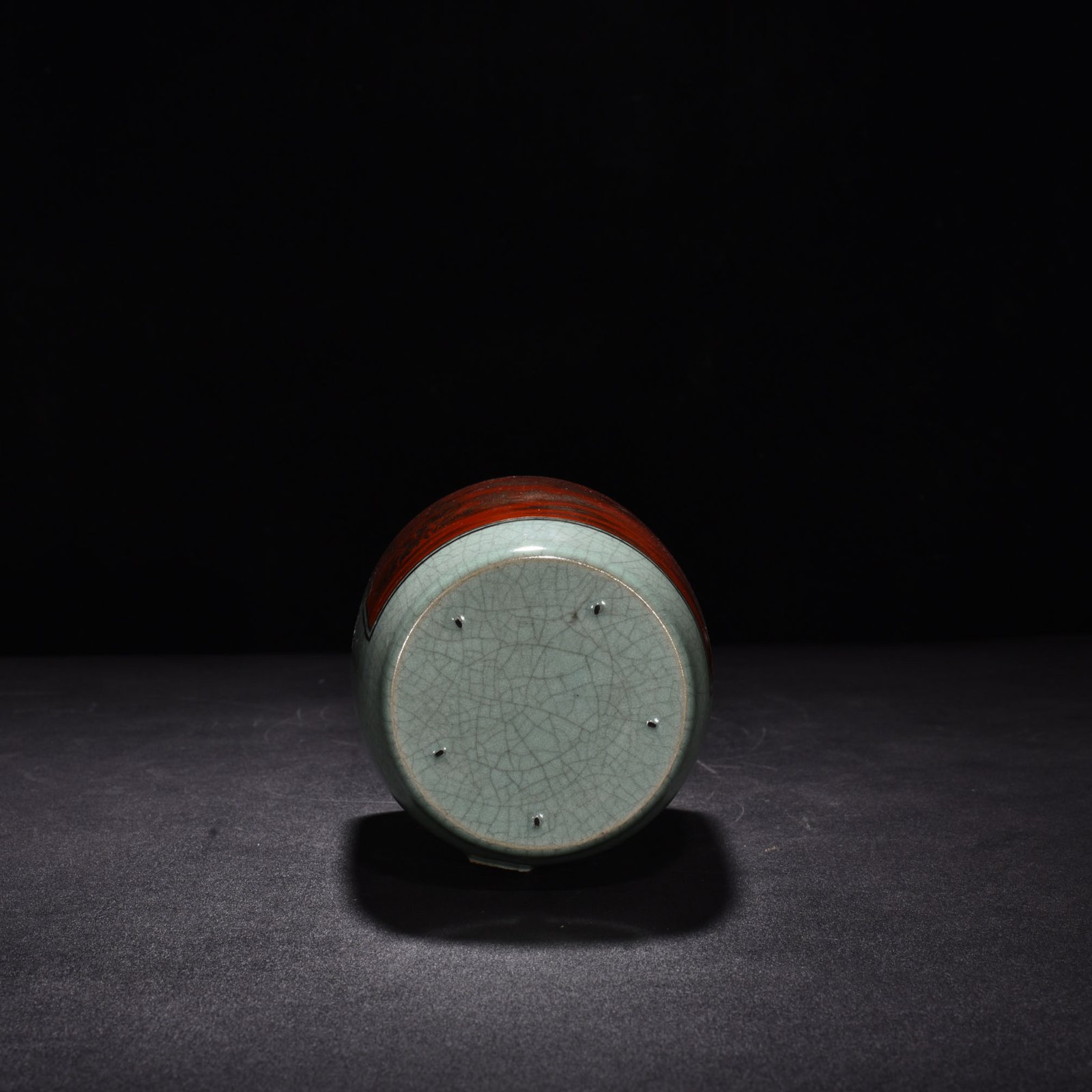 Song Dynasty Ru kiln azure glaze plate mouth paper vase