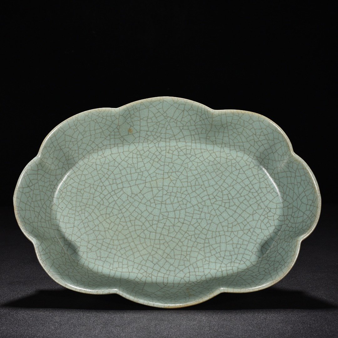 Song Dynasty Ru kiln azure glaze flower washer