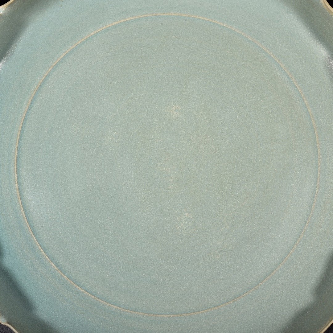 Song Dynasty Ru kiln azure glazed mouth dish