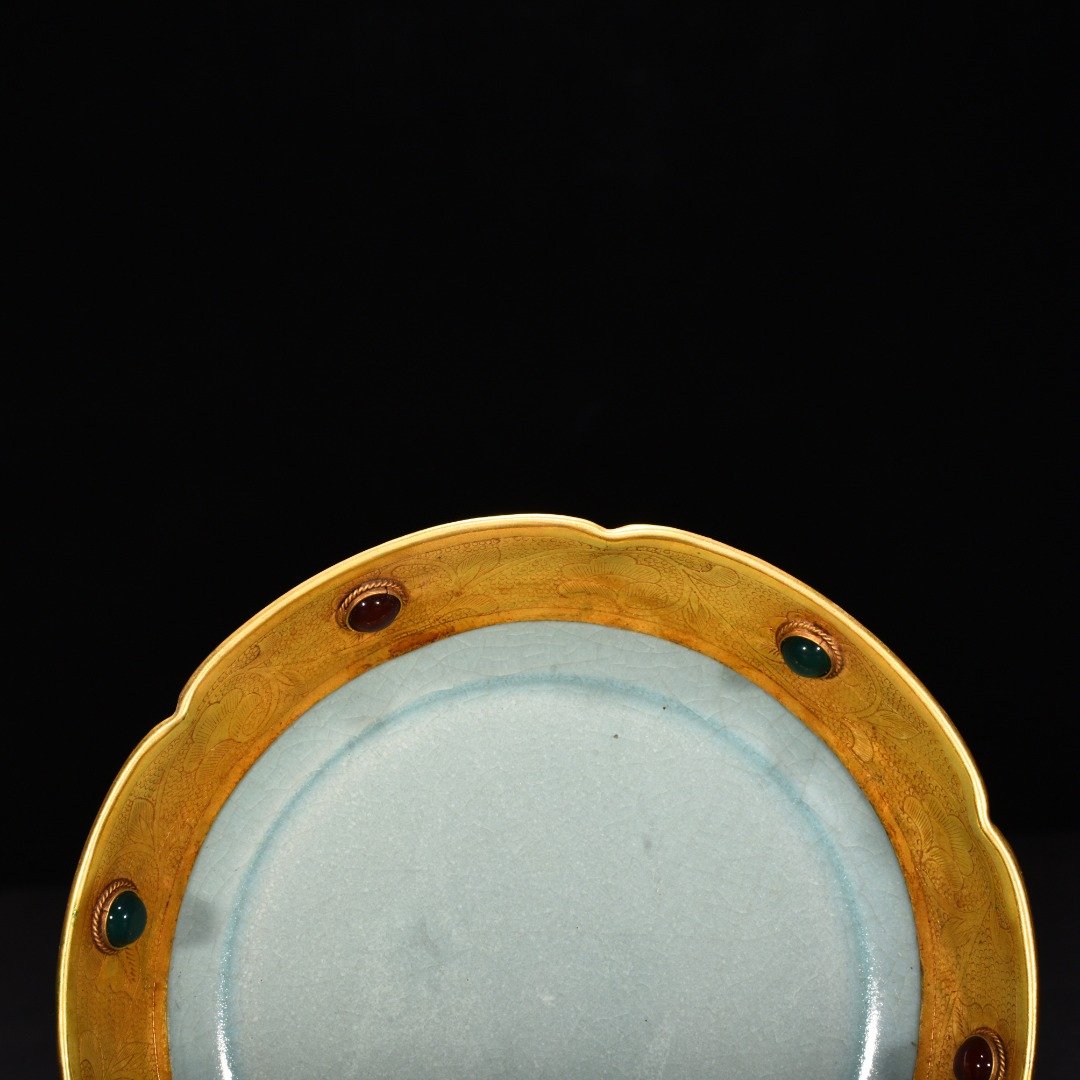 Song Dynasty Ru kiln azure glaze chiseled gemstone washer