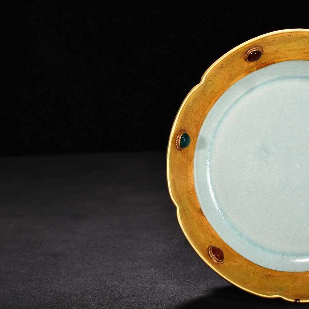 Song Dynasty Ru kiln azure glaze chiseled gemstone washer