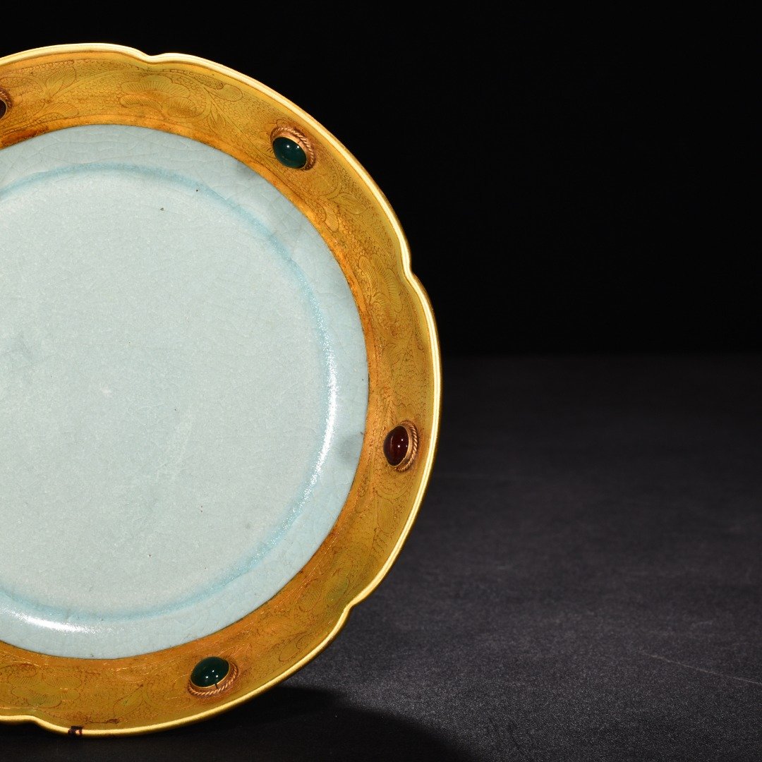 Song Dynasty Ru kiln azure glaze chiseled gemstone washer