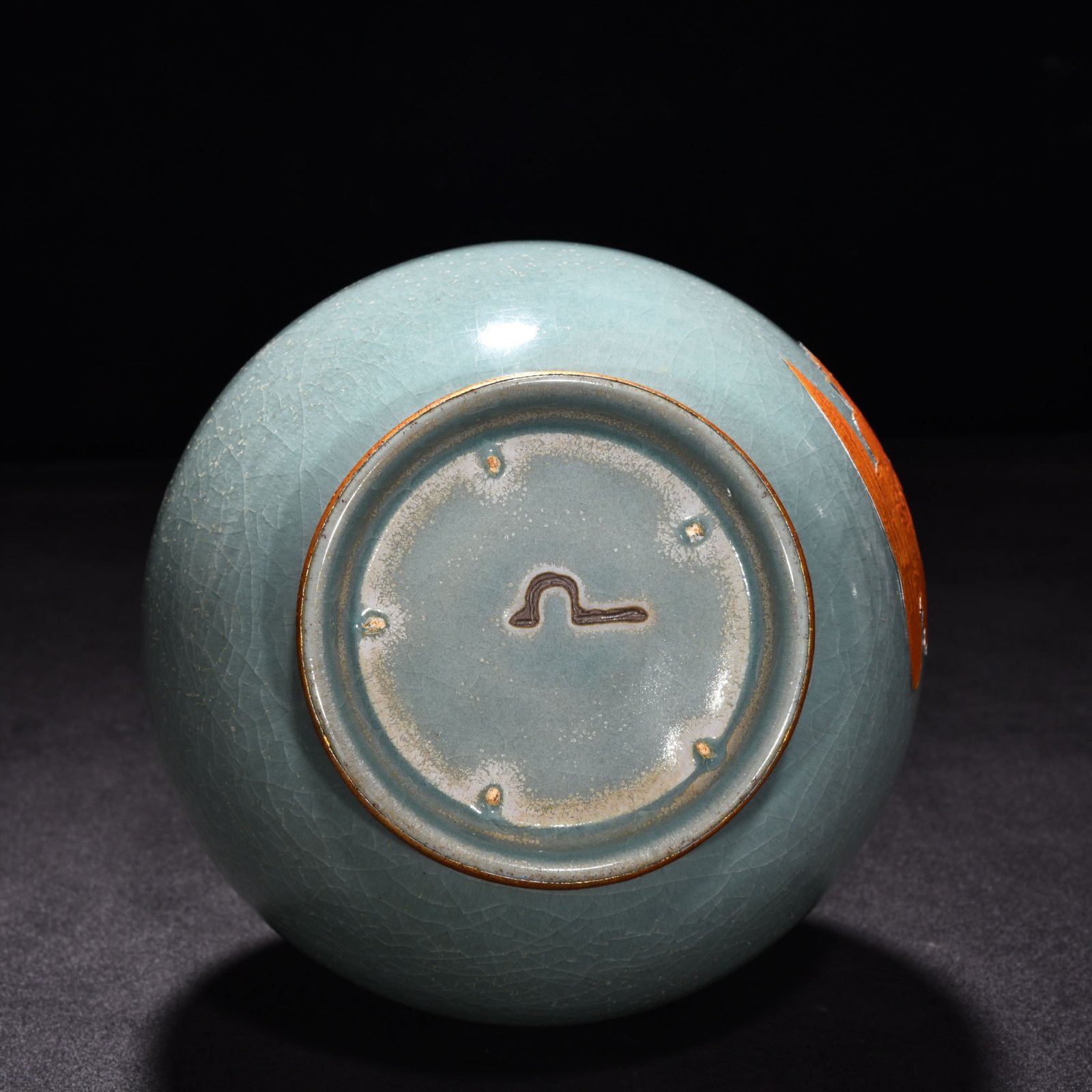 Song Dynasty Ru Kiln azure glaze gilt bile vase