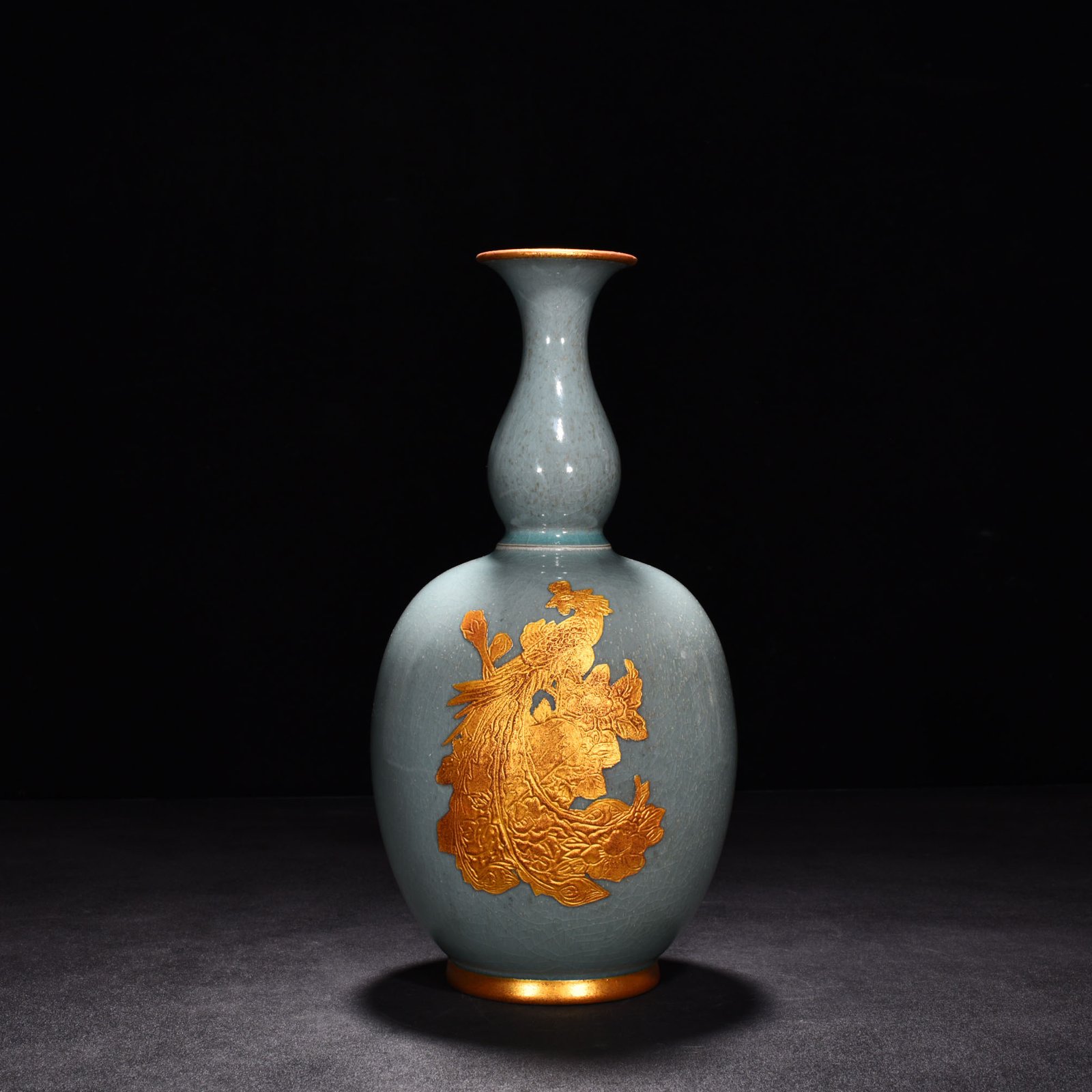 Song Dynasty Ru Kiln azure glaze gilt gourd vase