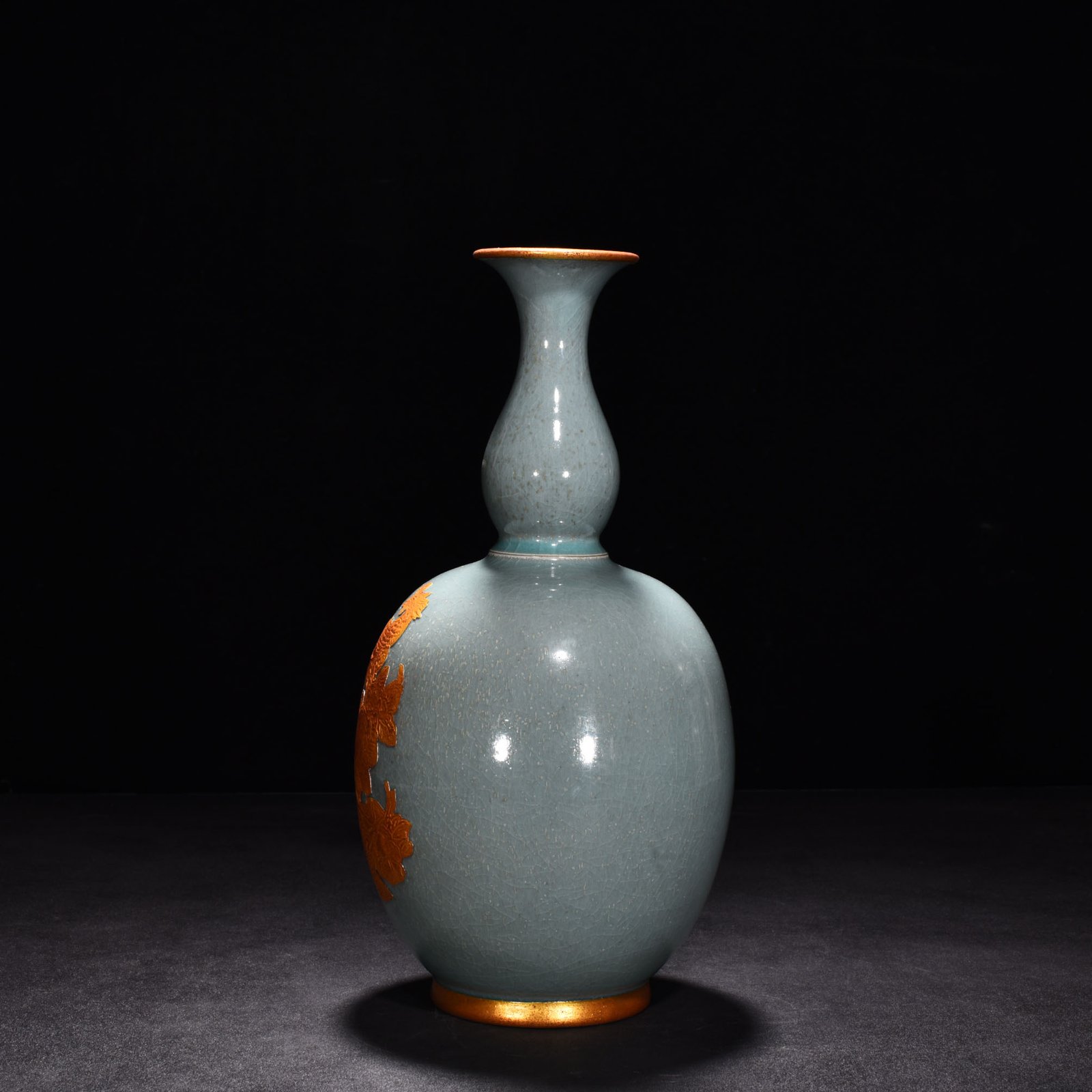 Song Dynasty Ru Kiln azure glaze gilt gourd vase