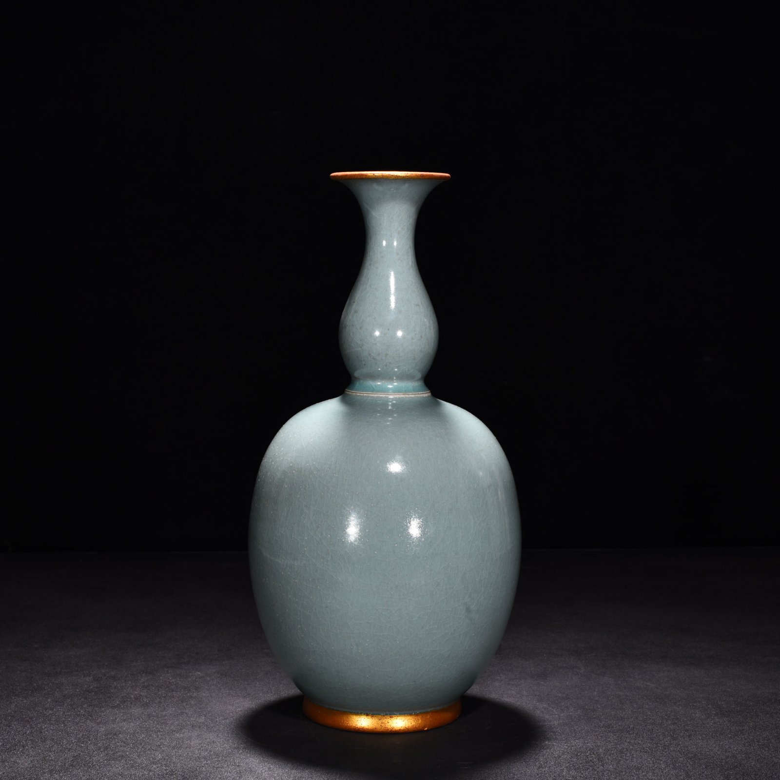 Song Dynasty Ru Kiln azure glaze gilt gourd vase