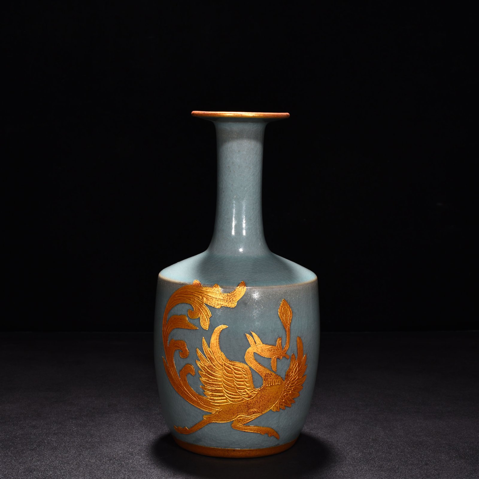 Song Dynasty Ru kiln azure glazed gilt plate mouth vase