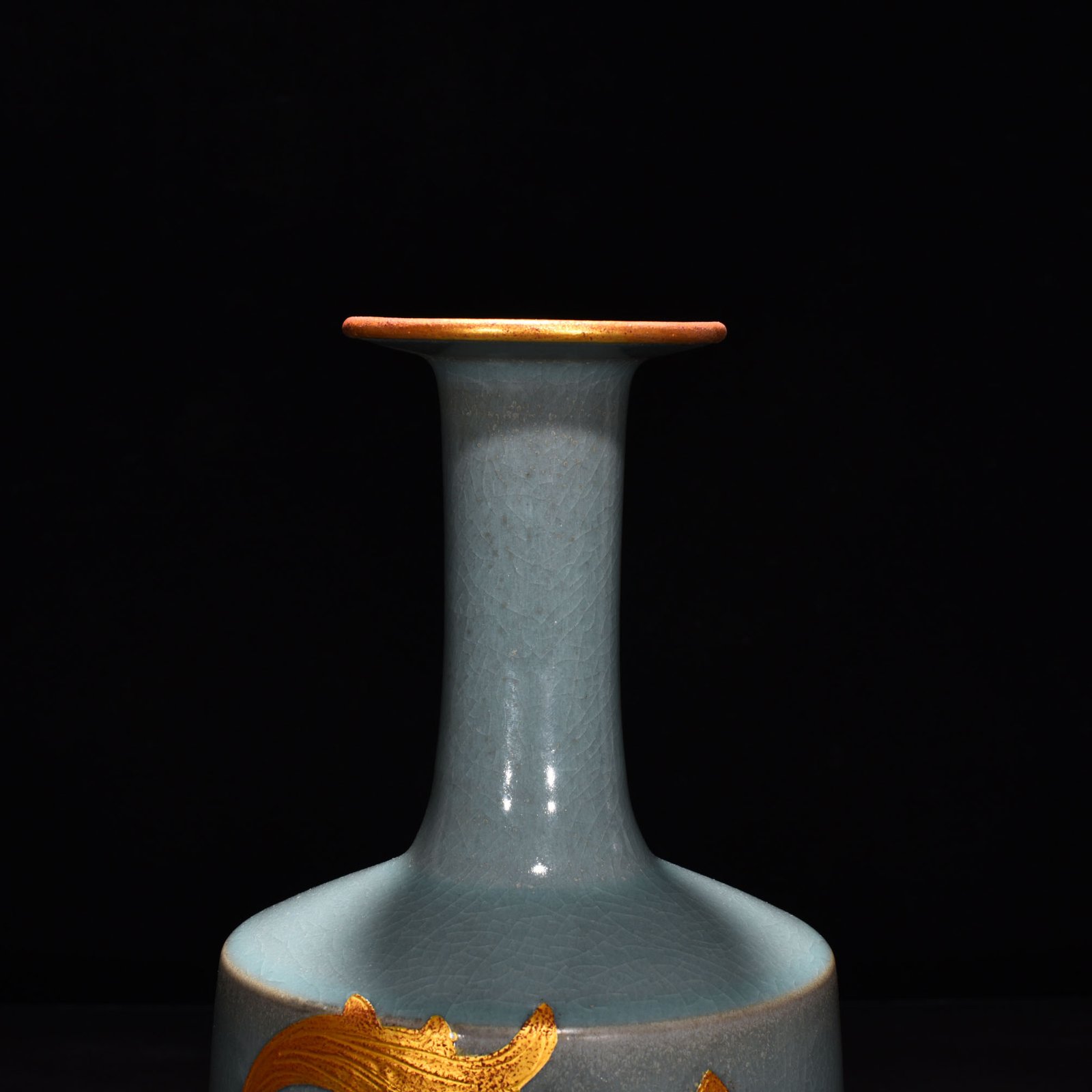 Song Dynasty Ru kiln azure glazed gilt plate mouth vase