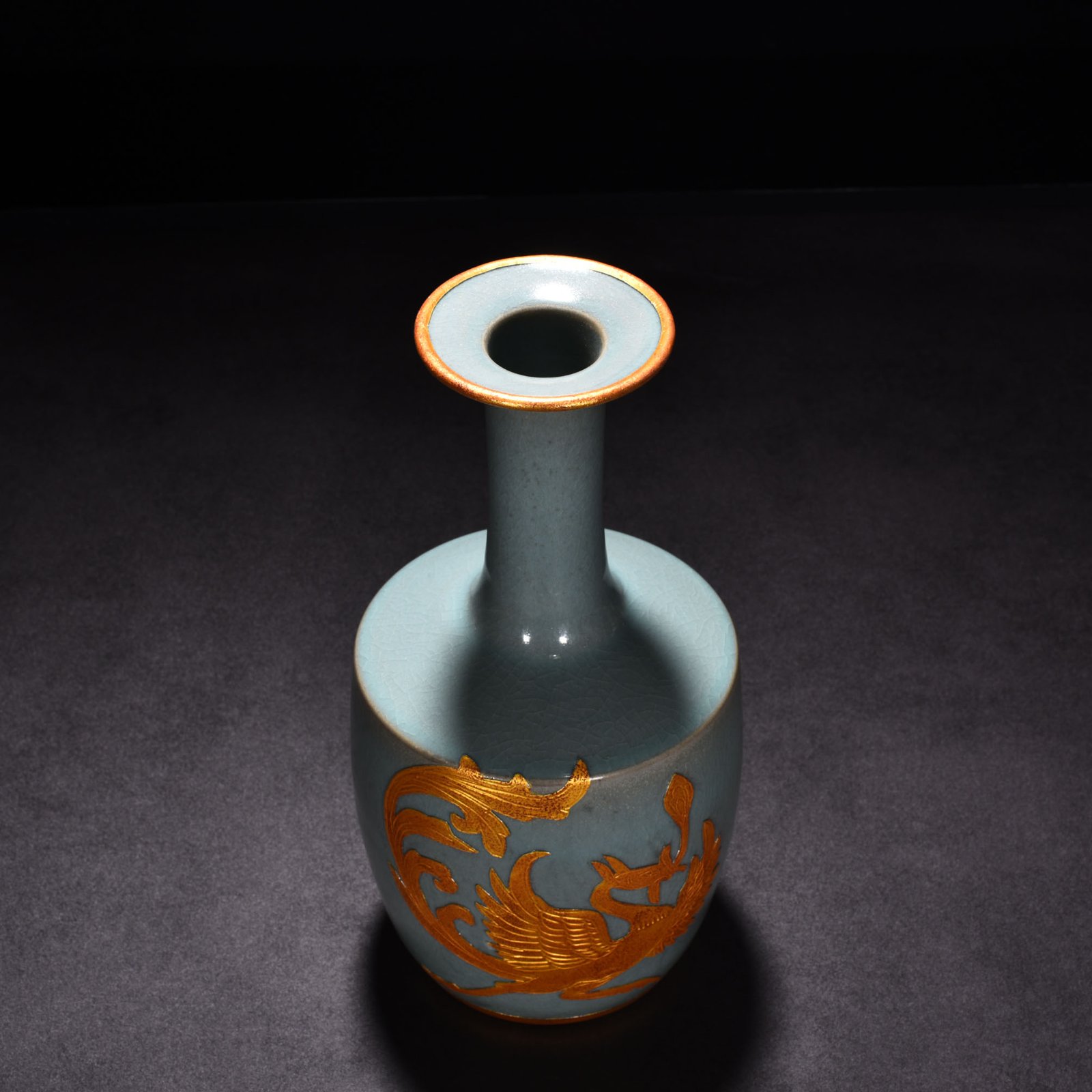 Song Dynasty Ru kiln azure glazed gilt plate mouth vase
