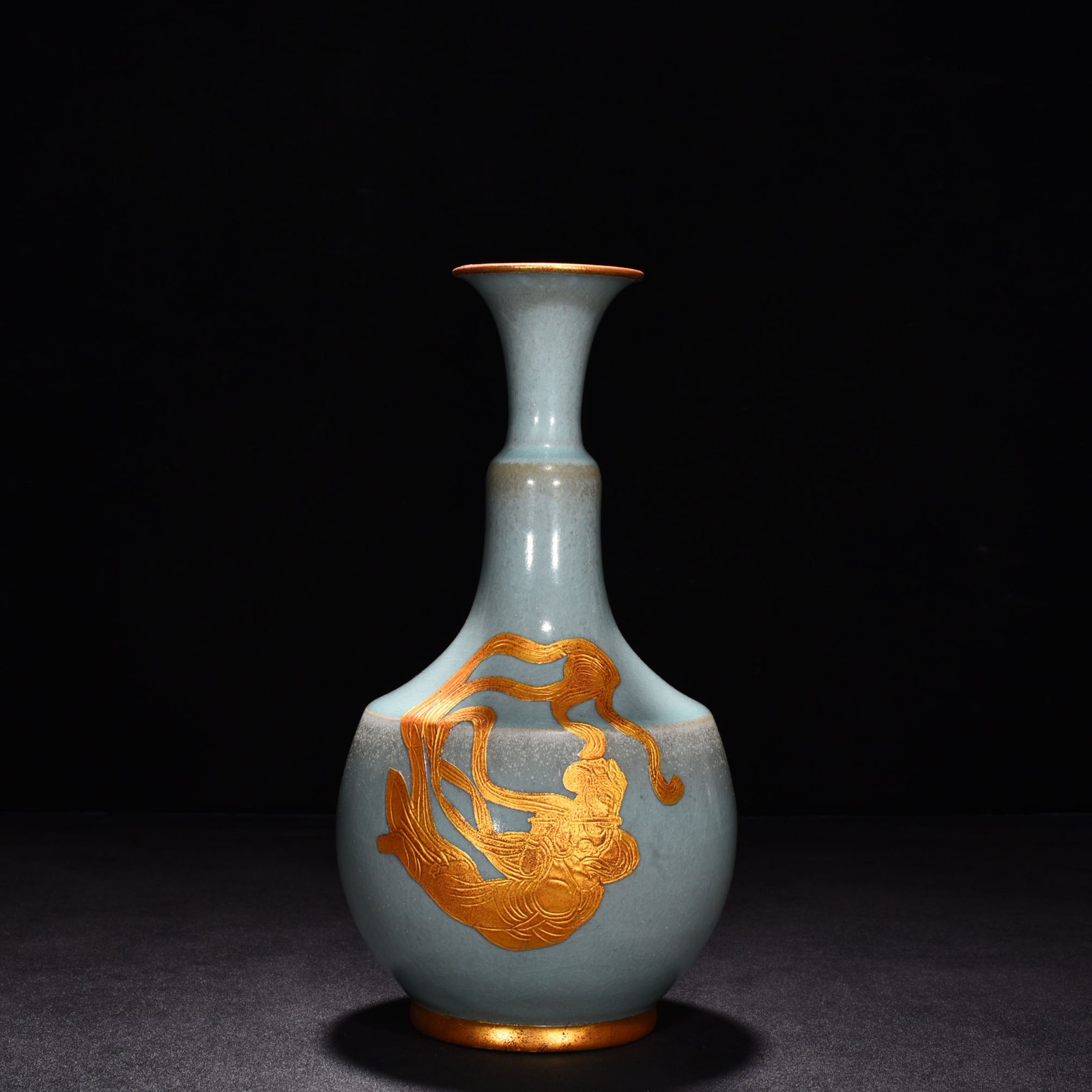 Song Dynasty Ru kiln azure glazed gilt flying flask