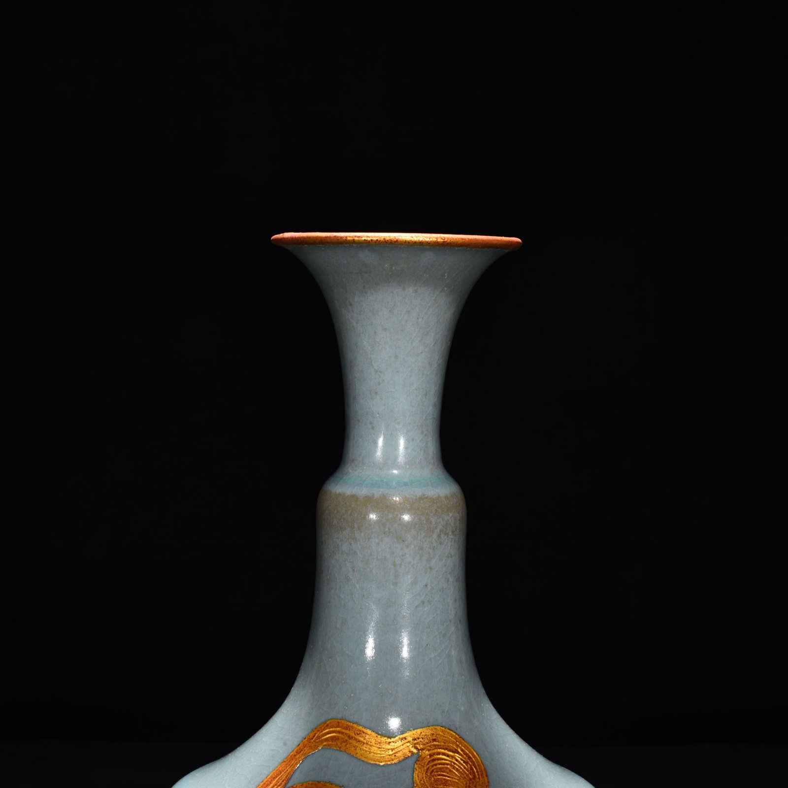 Song Dynasty Ru kiln azure glazed gilt flying flask