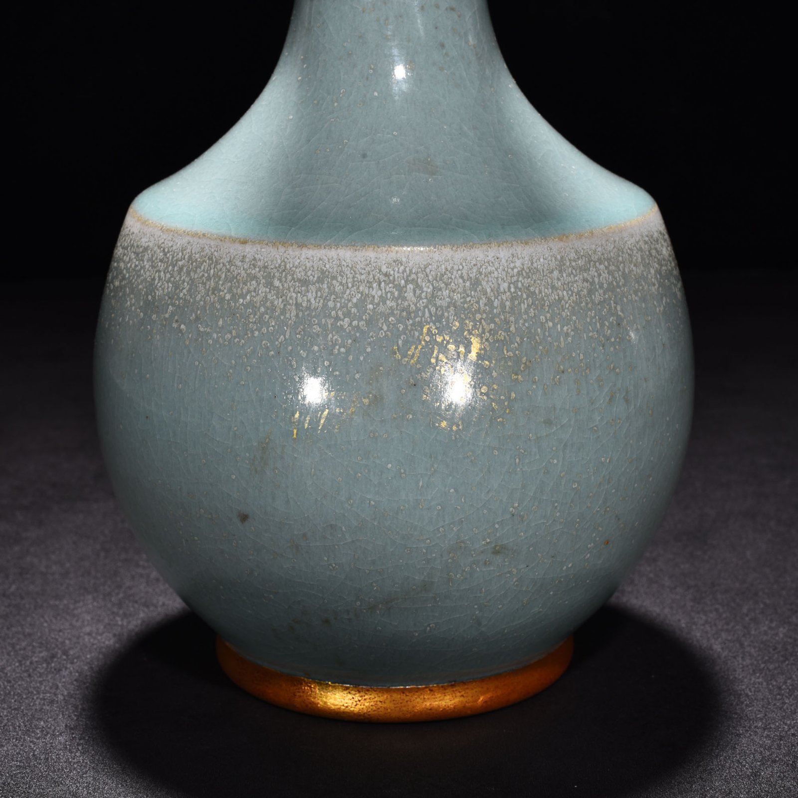 Song Dynasty Ru kiln azure glazed gilt flying flask