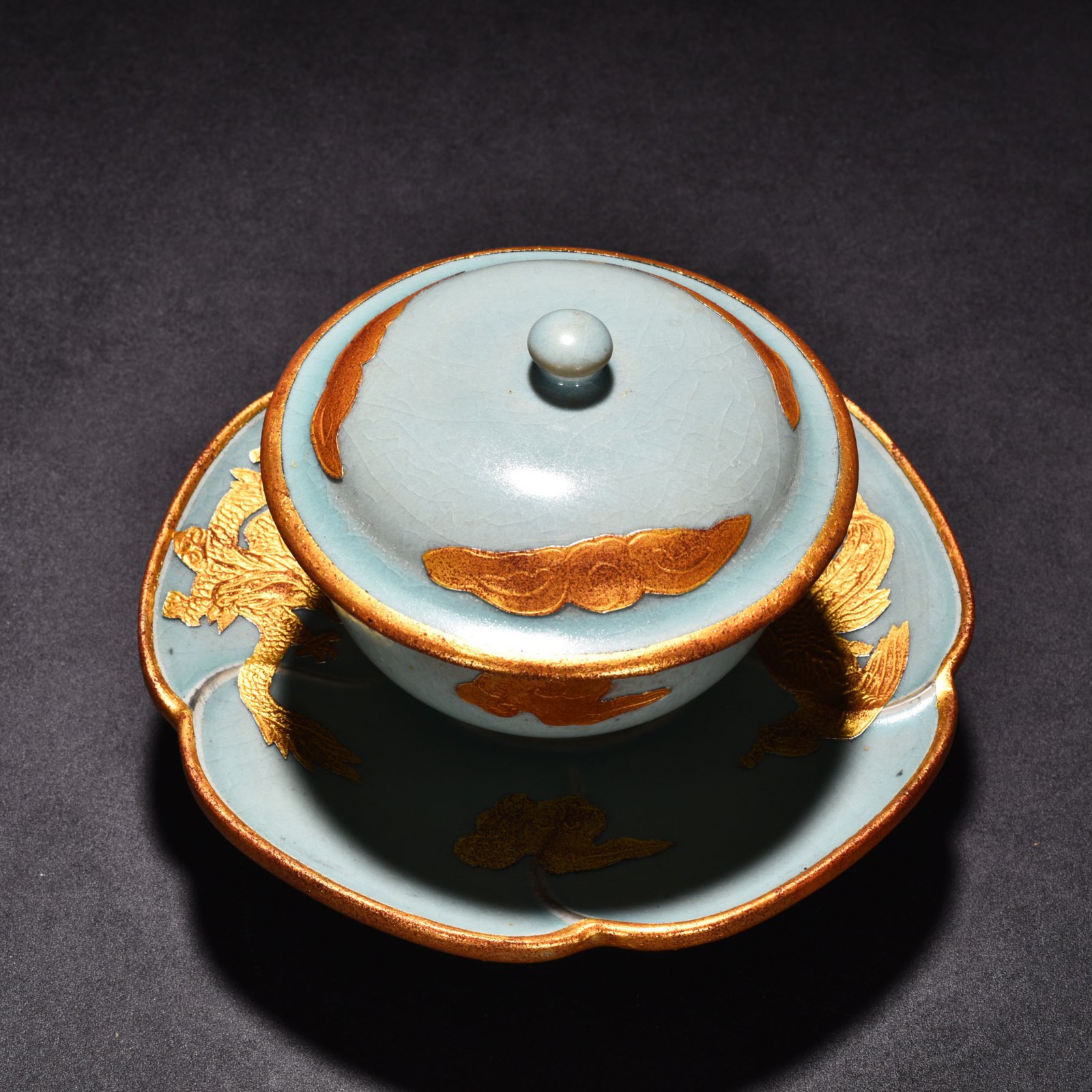 Song Dynasty Ru kiln azure glaze gilt dragon and phoenix pattern cup