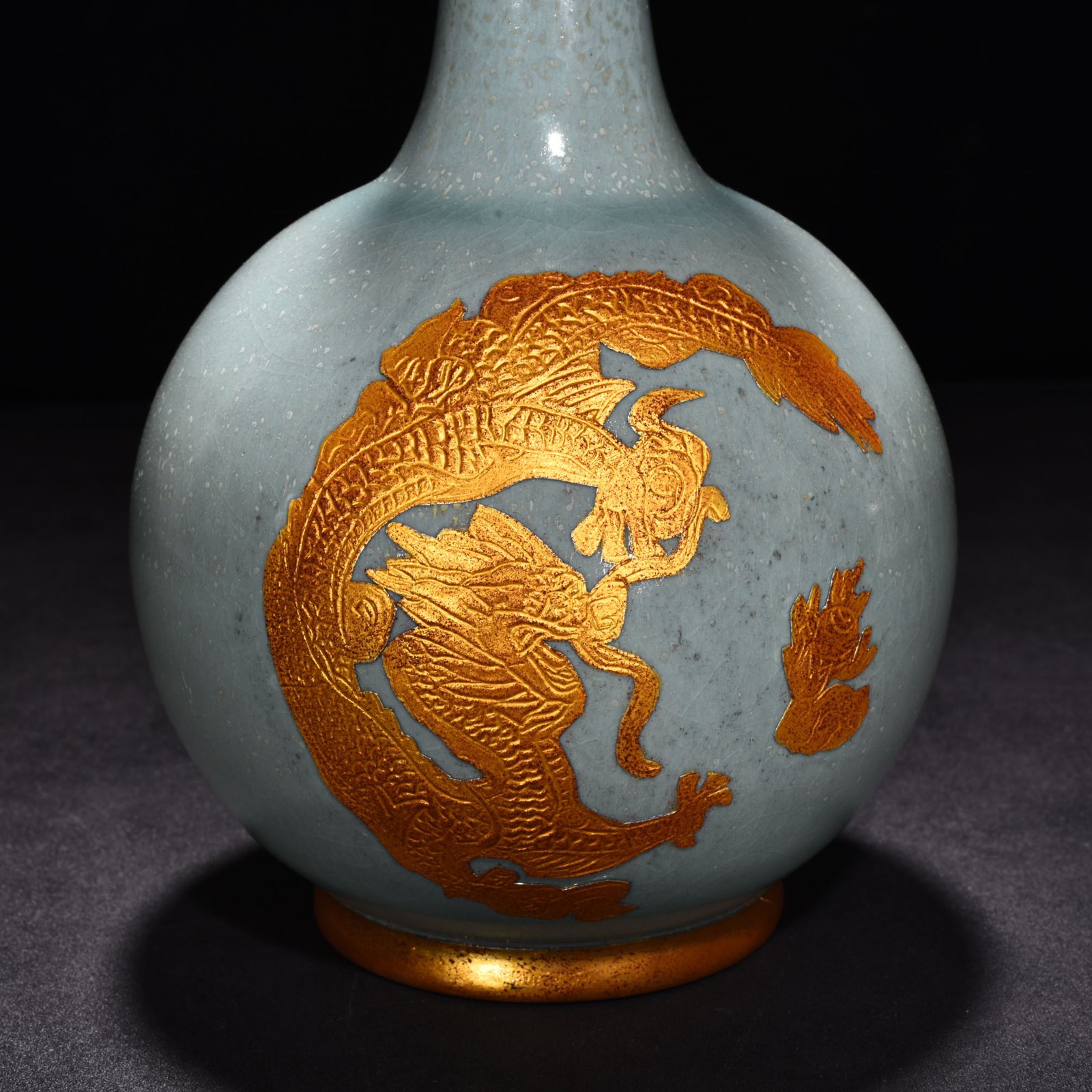 Song Dynasty Ru Kiln azure glaze gilt dragon flask