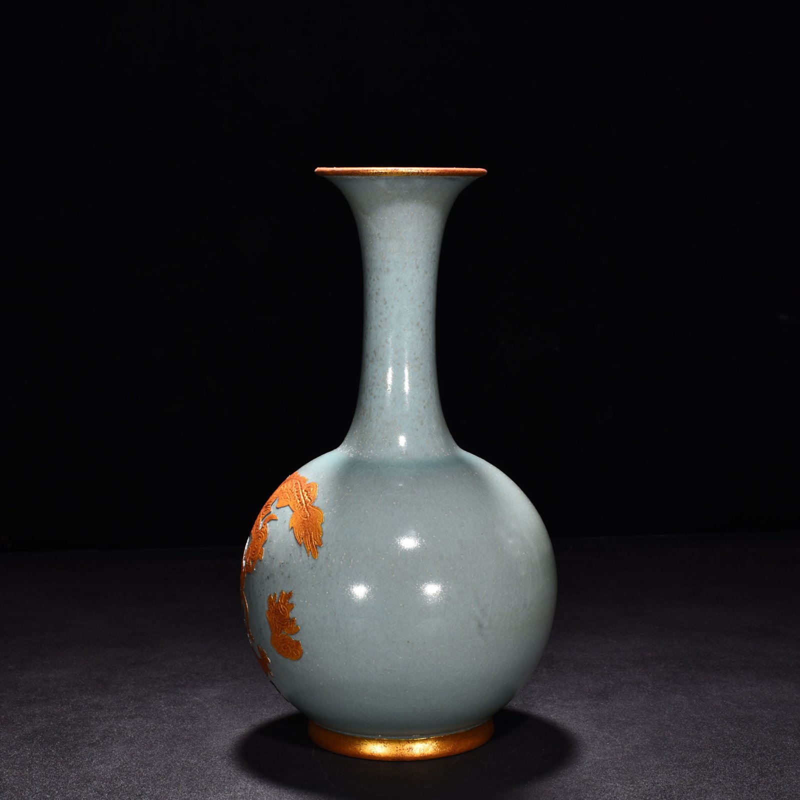 Song Dynasty Ru Kiln azure glaze gilt dragon flask