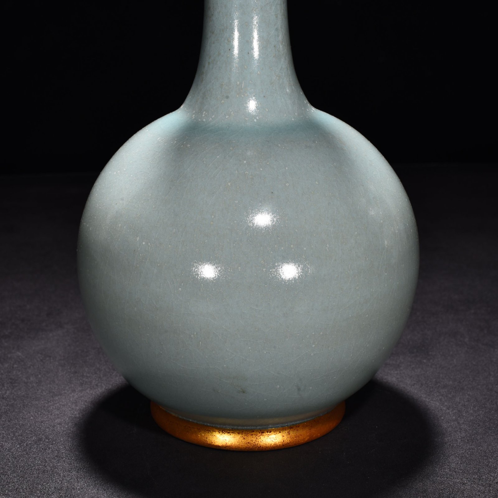 Song Dynasty Ru Kiln azure glaze gilt dragon flask
