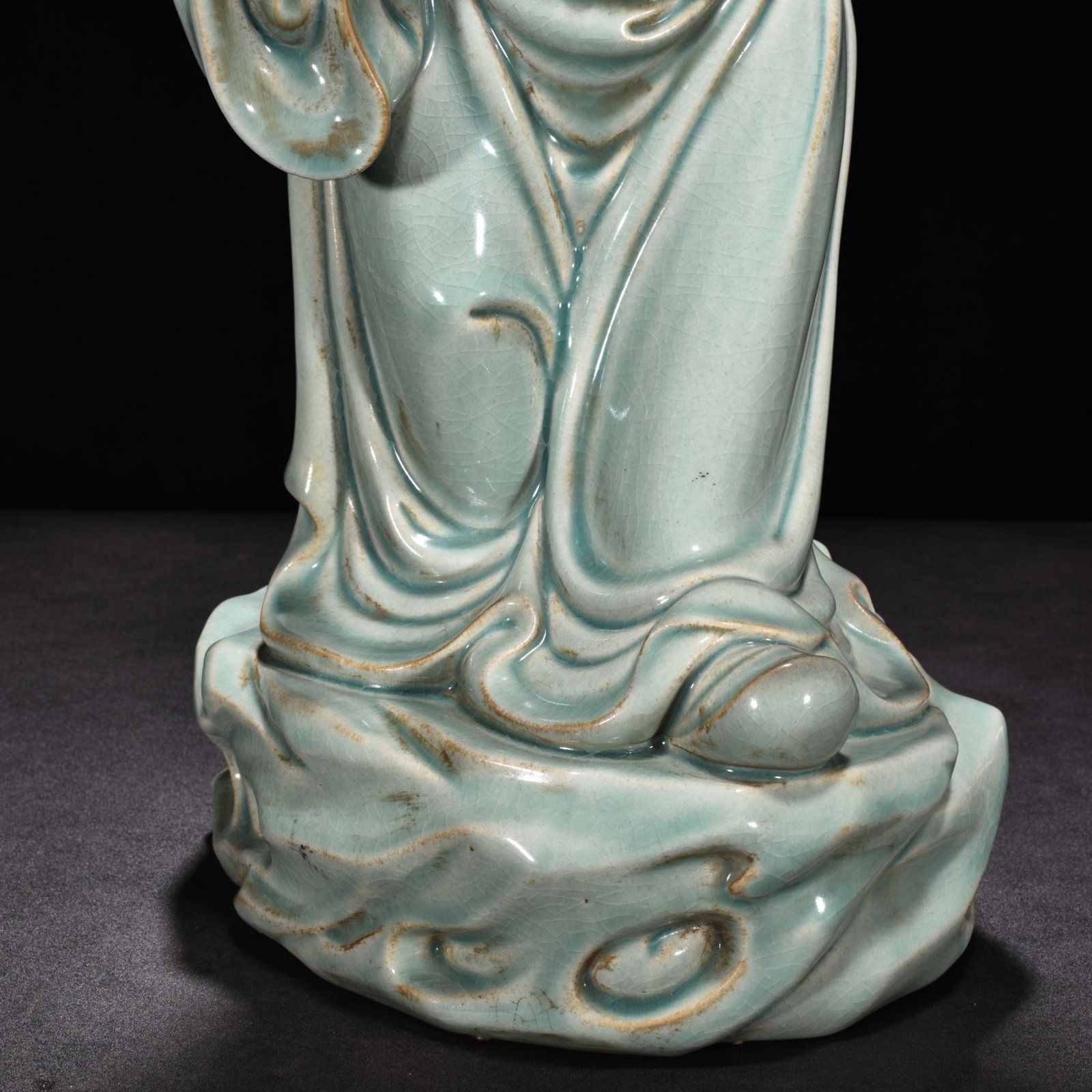 Song Dynasty Ru Kiln azure glaze Statue