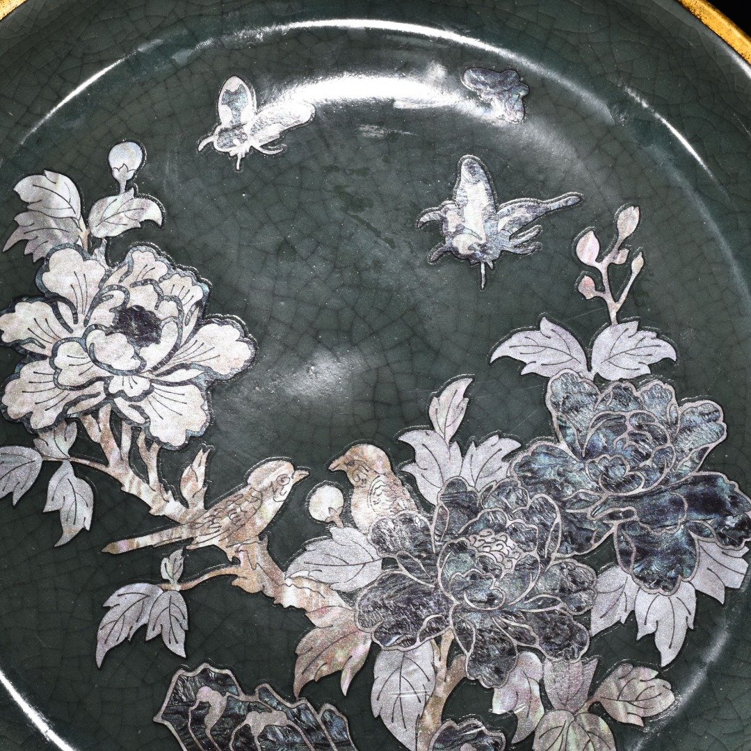 Song Dynasty Ru kiln azure glaze inlaid mouth plate