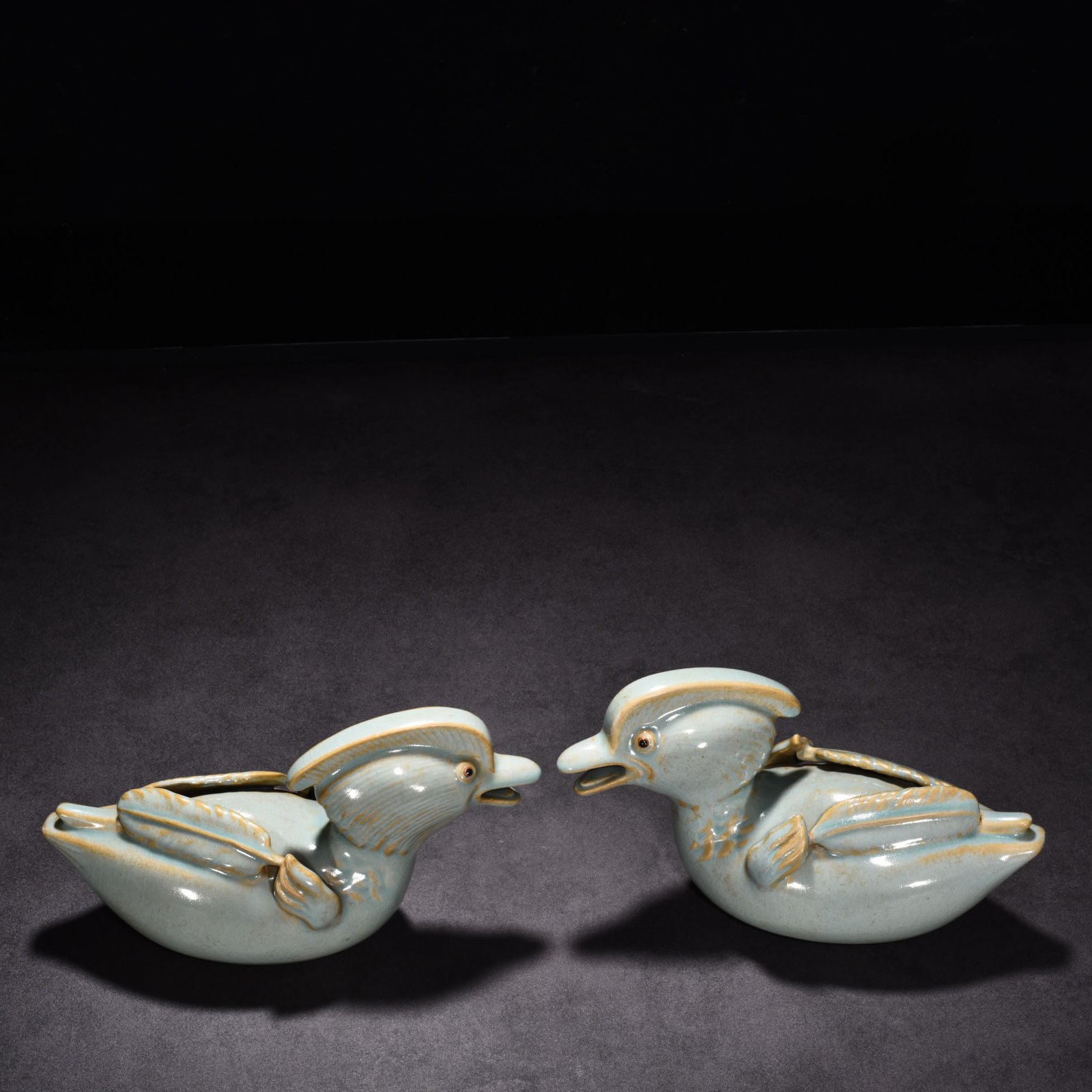 Song Dynasty Ru Kiln azure glaze mandarin duck statue