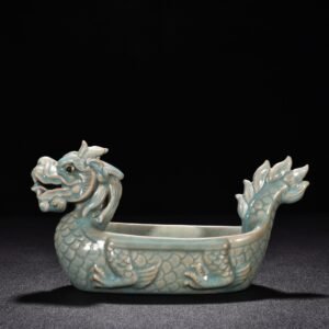 Song Dynasty Ru kiln azure glaze dragon boat washer