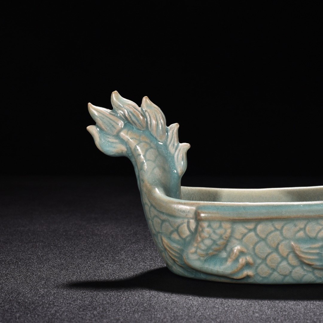 Song Dynasty Ru kiln azure glaze dragon boat washer