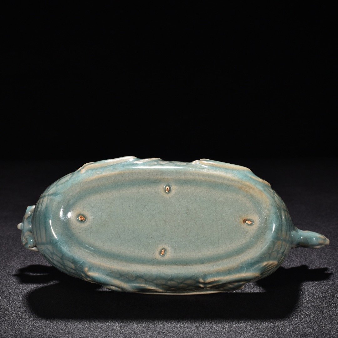 Song Dynasty Ru kiln azure glaze dragon boat washer