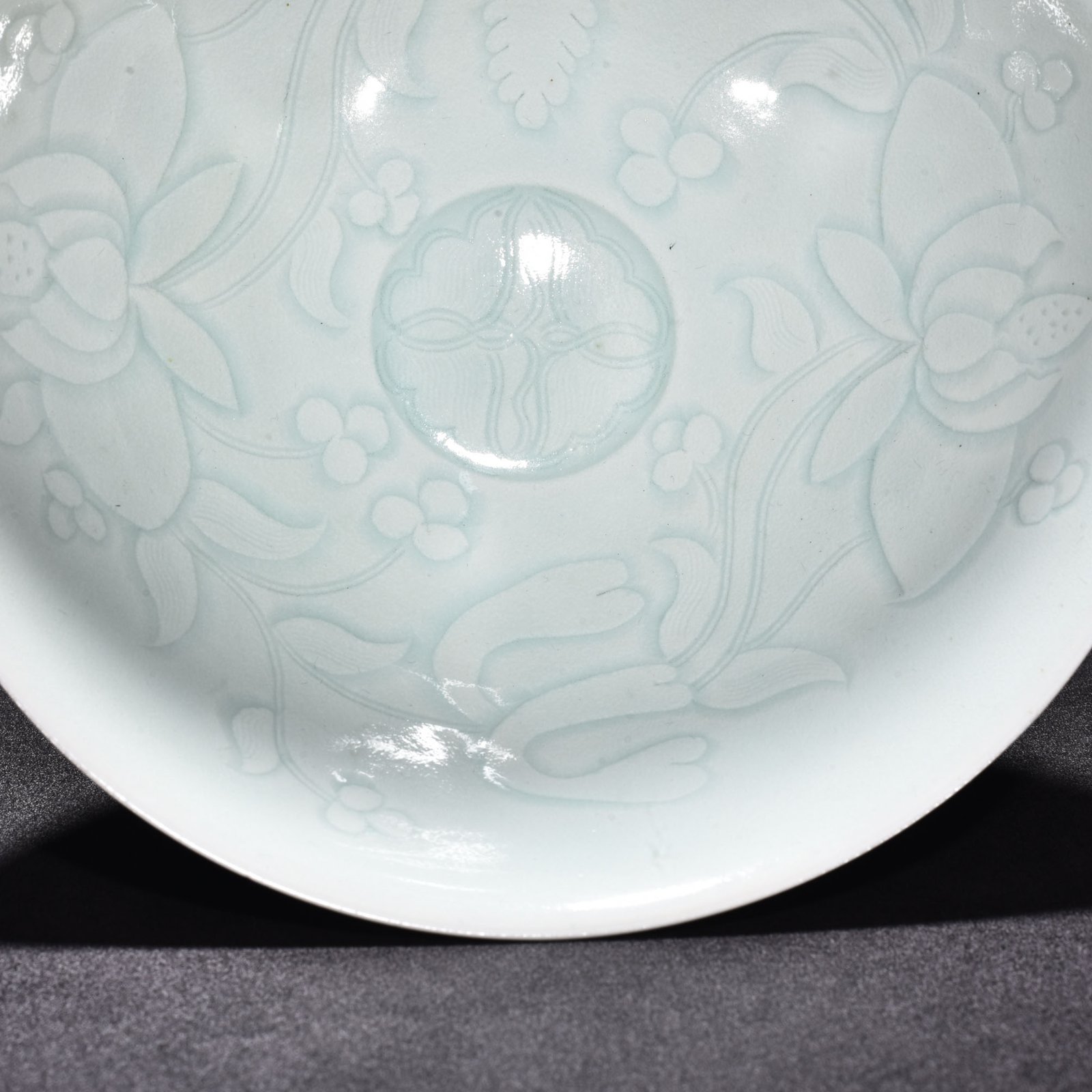 Song Dynasty Hutian kiln shadow blue and white porcelain bamboo hat bowl