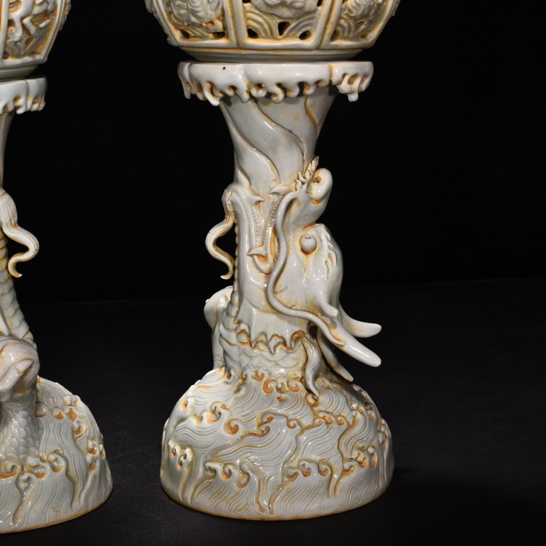 Song Dynasty Hutian Kiln Blue and White Dragon Palace Lantern