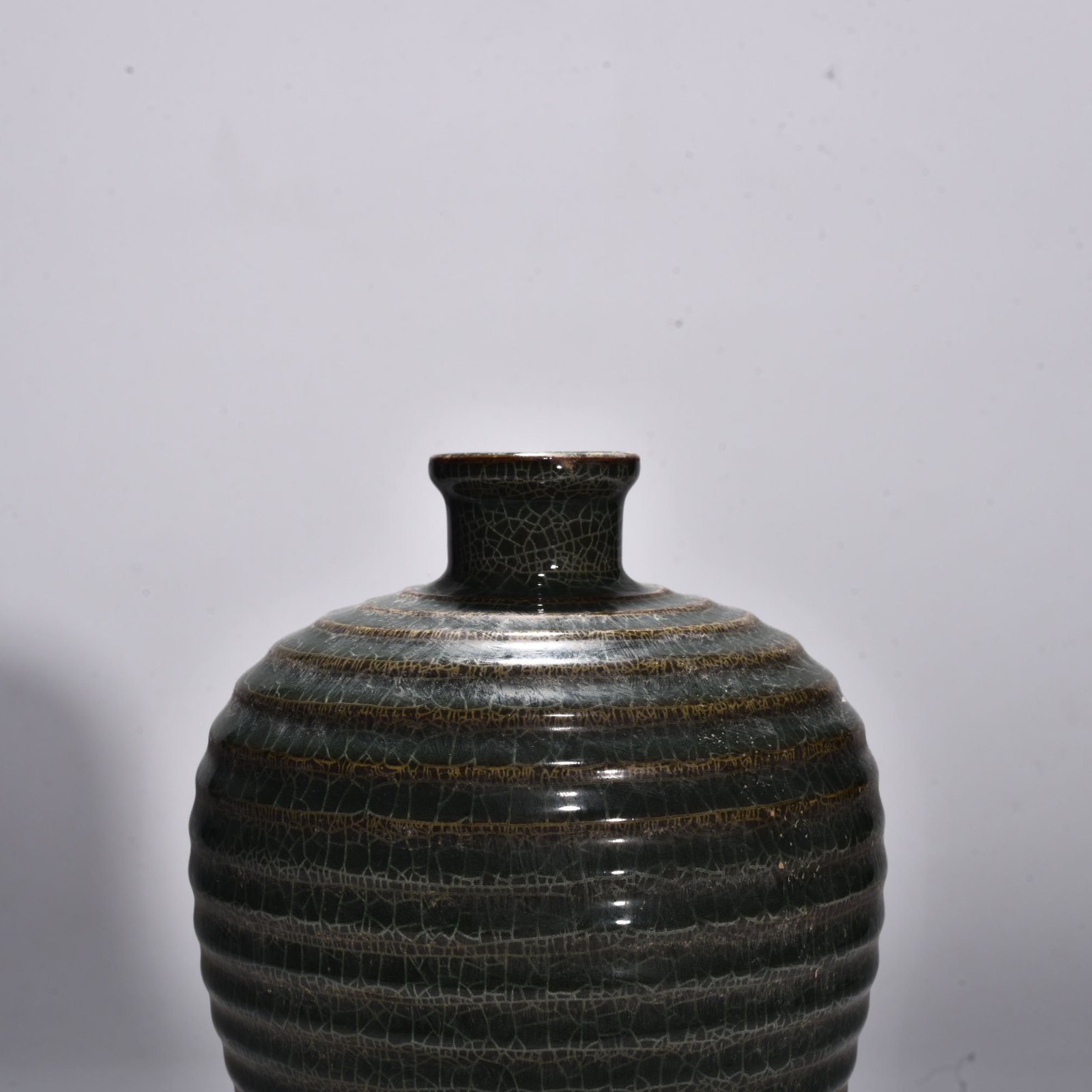 Song Dynasty Xikou kiln dazzling pattern plum vase