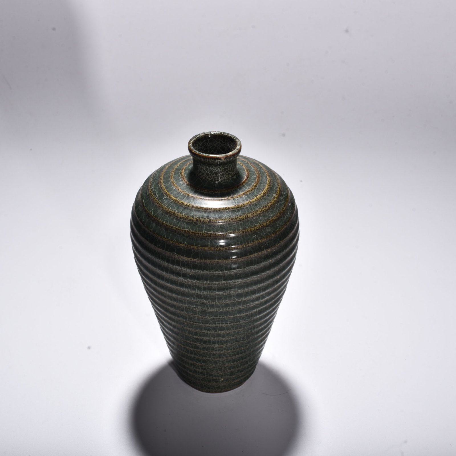 Song Dynasty Xikou kiln dazzling pattern plum vase