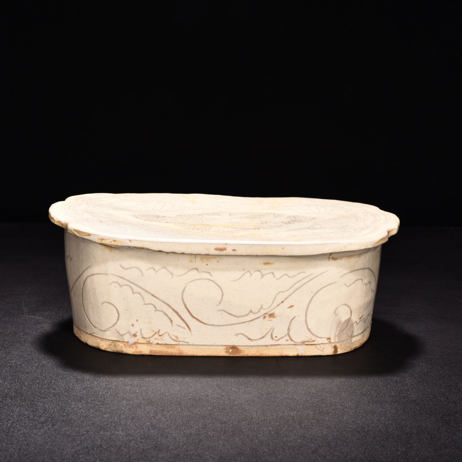 Song Dynasty Cizhou kiln pearl and flower pattern pillow