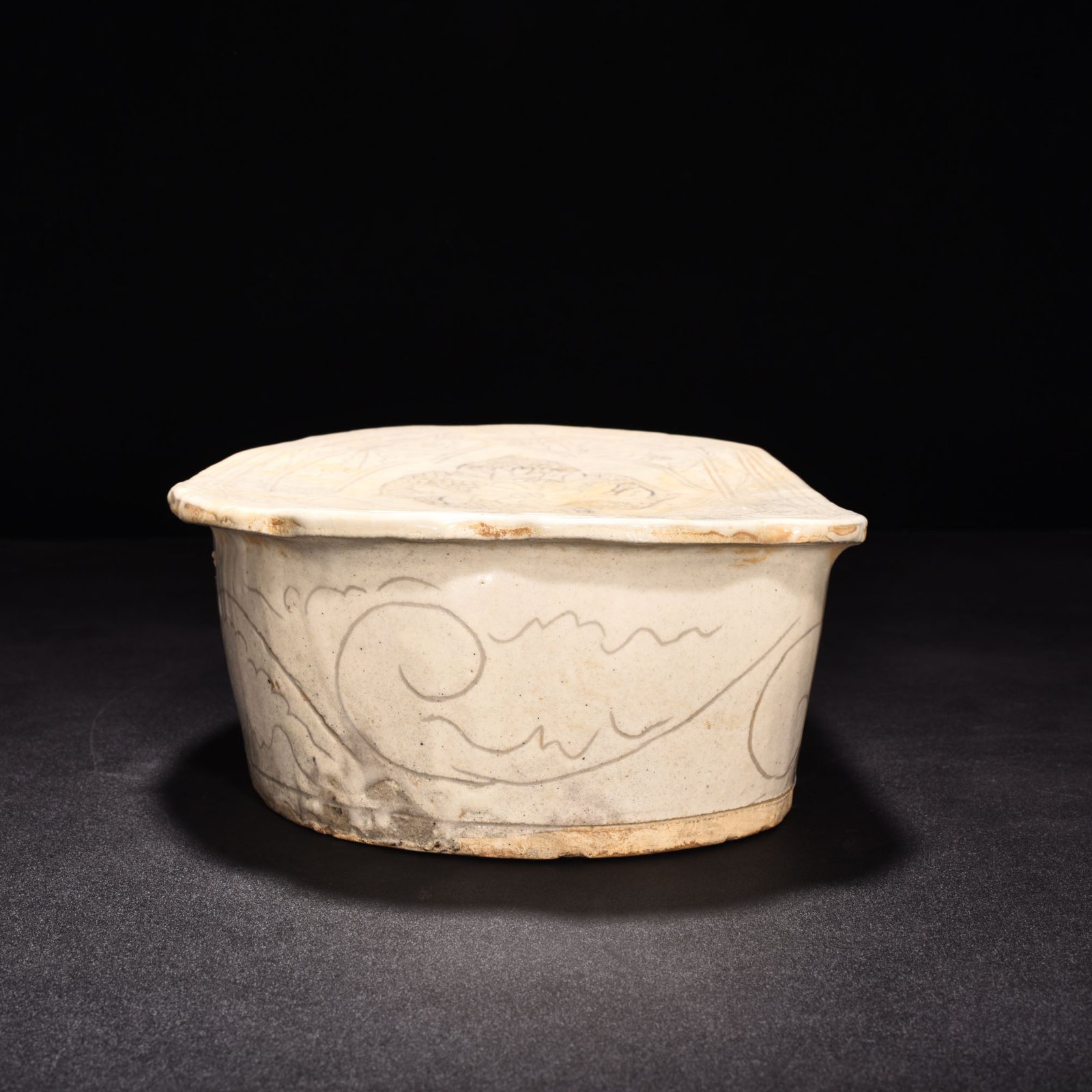 Song Dynasty Cizhou kiln pearl and flower pattern pillow