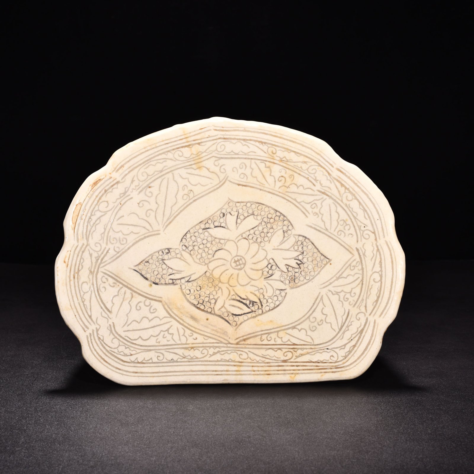 Song Dynasty Cizhou kiln pearl and flower pattern pillow