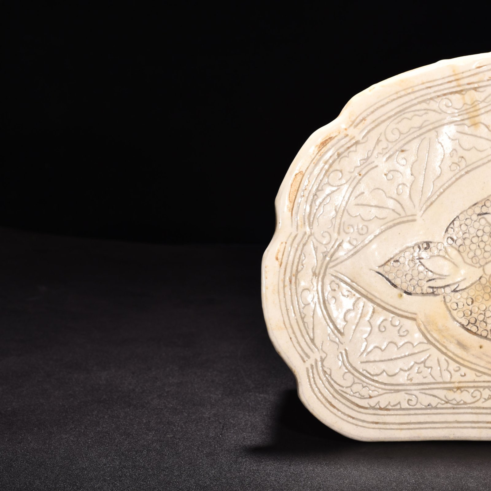 Song Dynasty Cizhou kiln pearl and flower pattern pillow