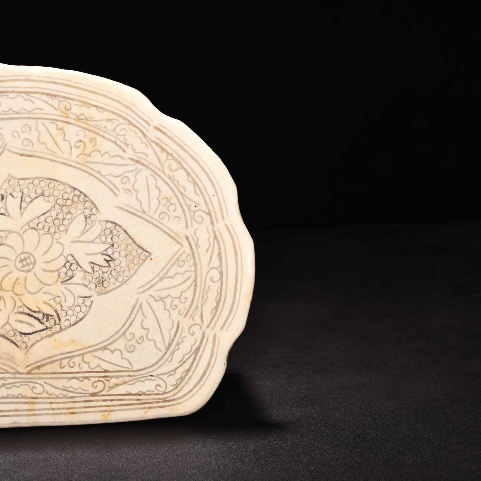 Song Dynasty Cizhou kiln pearl and flower pattern pillow