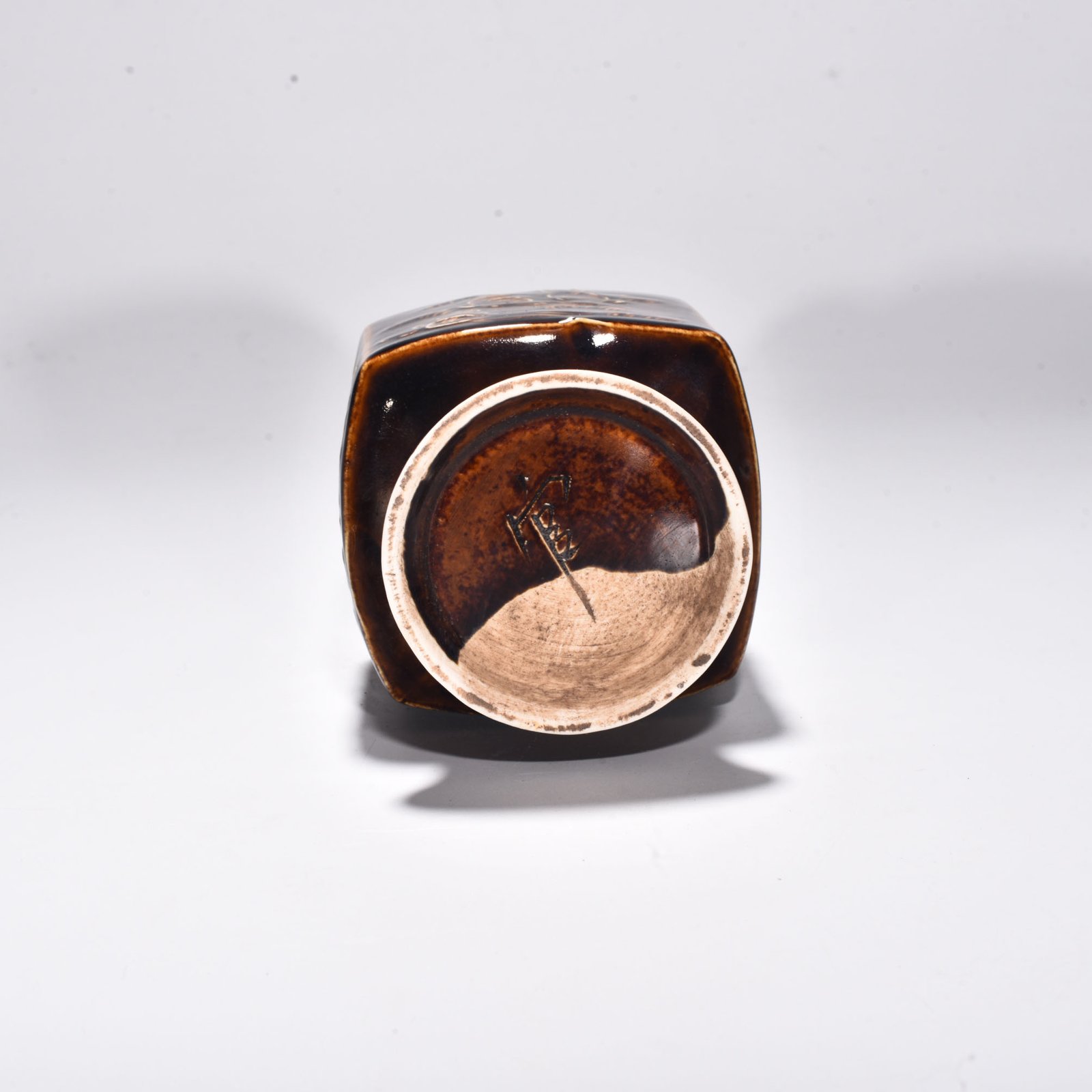 Song Dynasty official rabbit pattern square vase