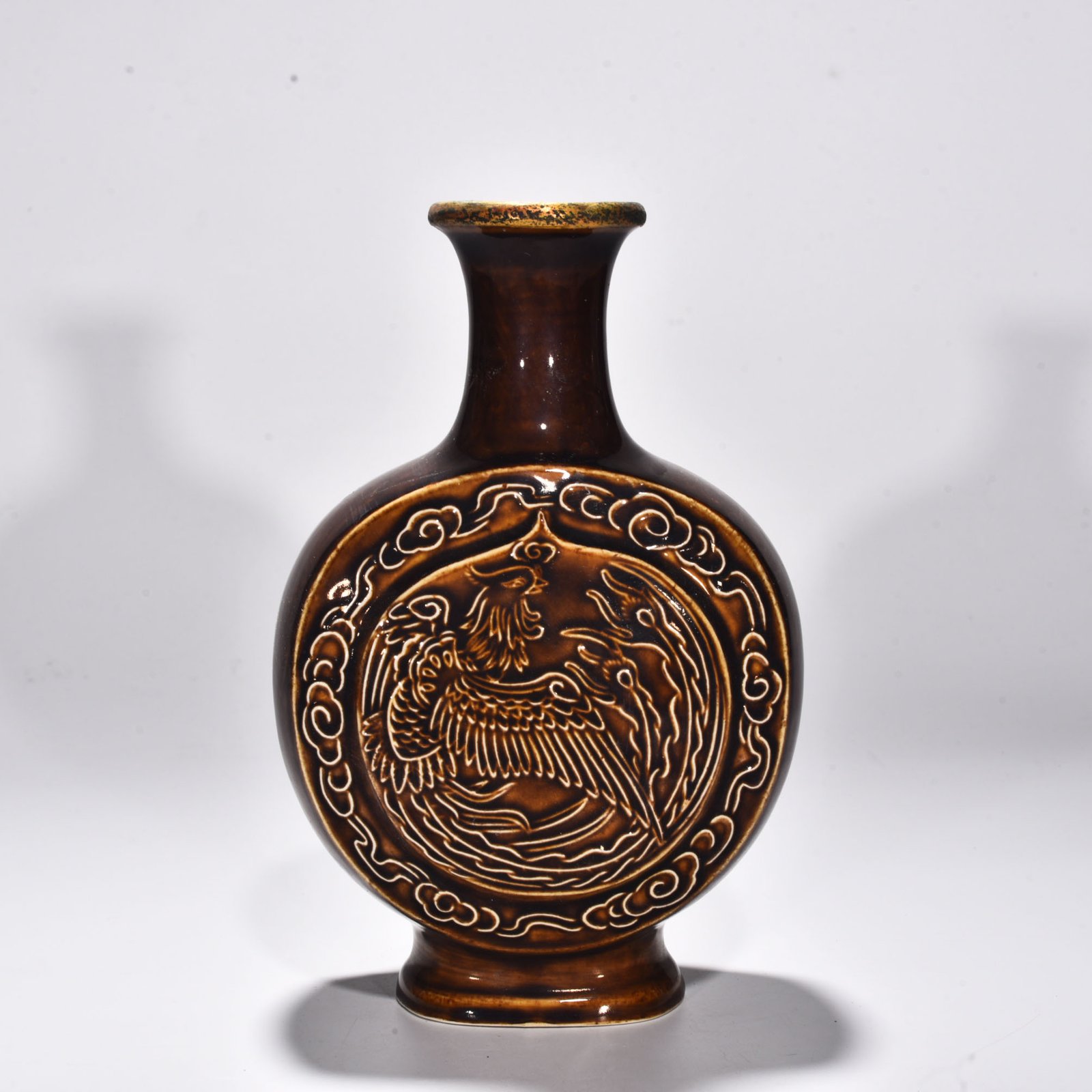 Song Dynasty official Ziding round phoenix pattern flat vase