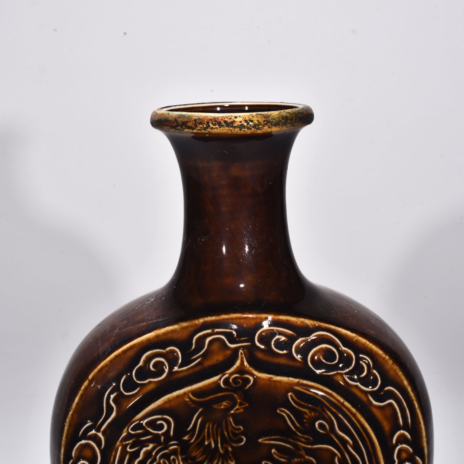 Song Dynasty official Ziding round phoenix pattern flat vase
