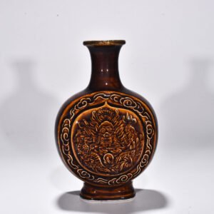 Song Dynasty official Ziding round dragon pattern moon vase