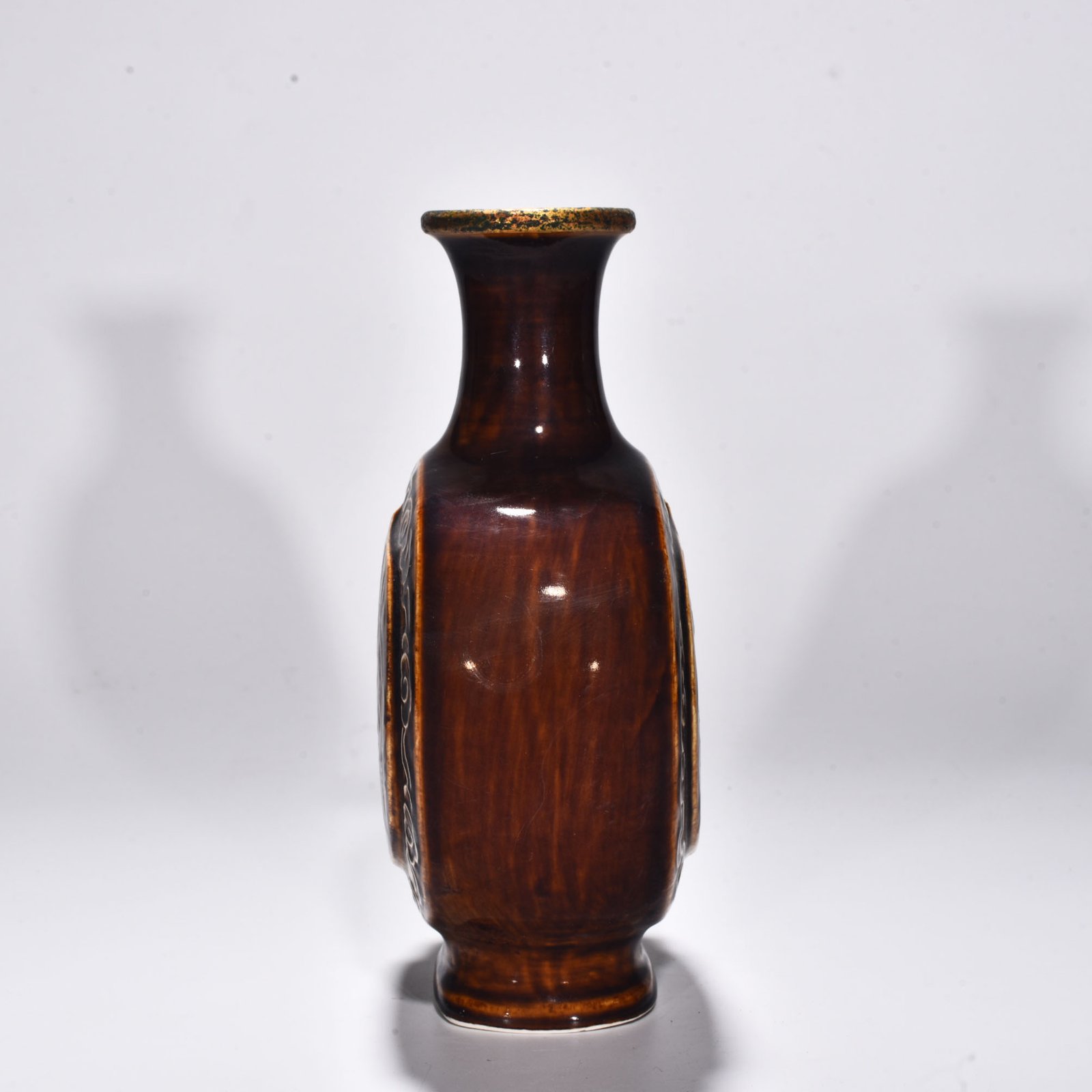 Song Dynasty official Ziding round dragon pattern moon vase