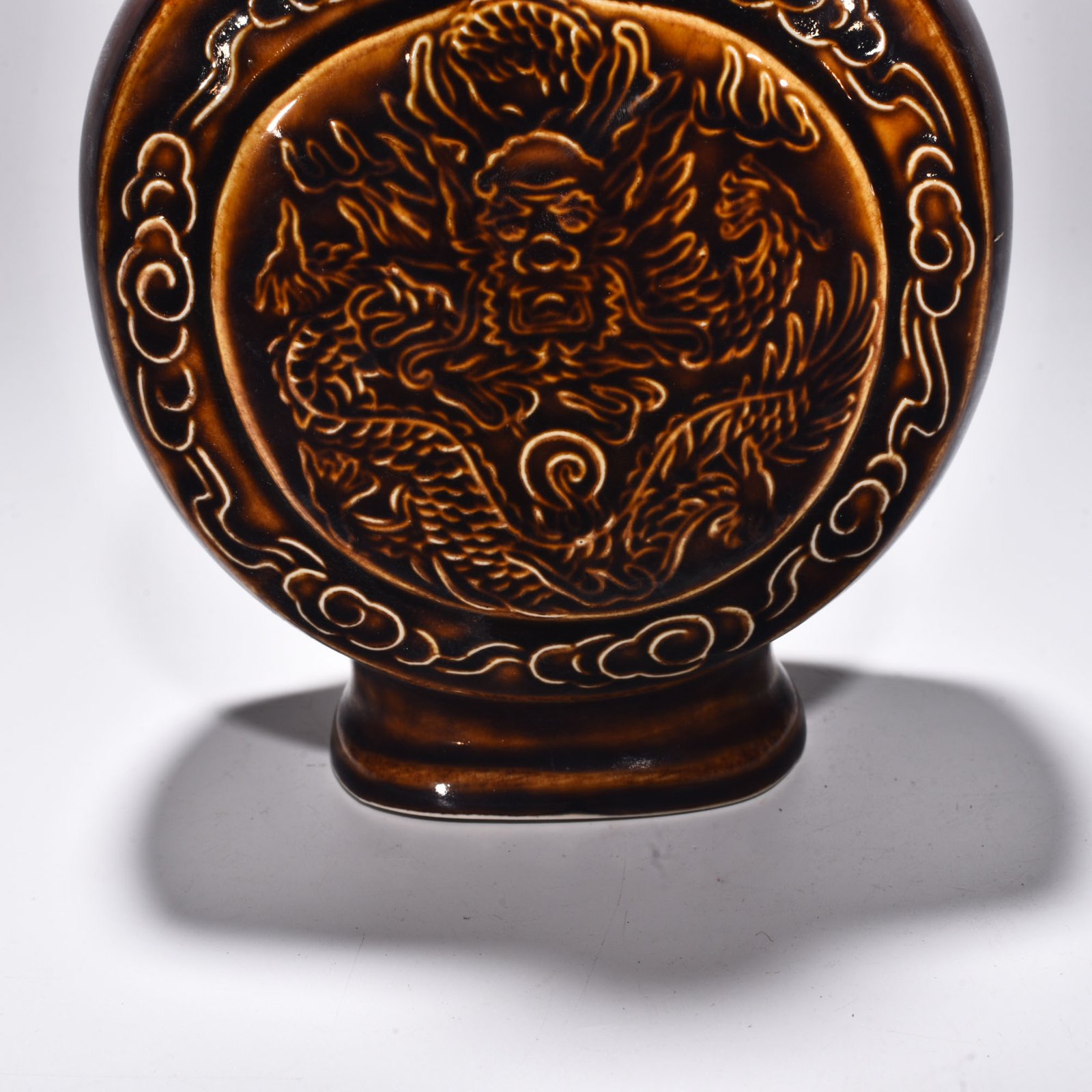 Song Dynasty official Ziding round dragon pattern moon vase