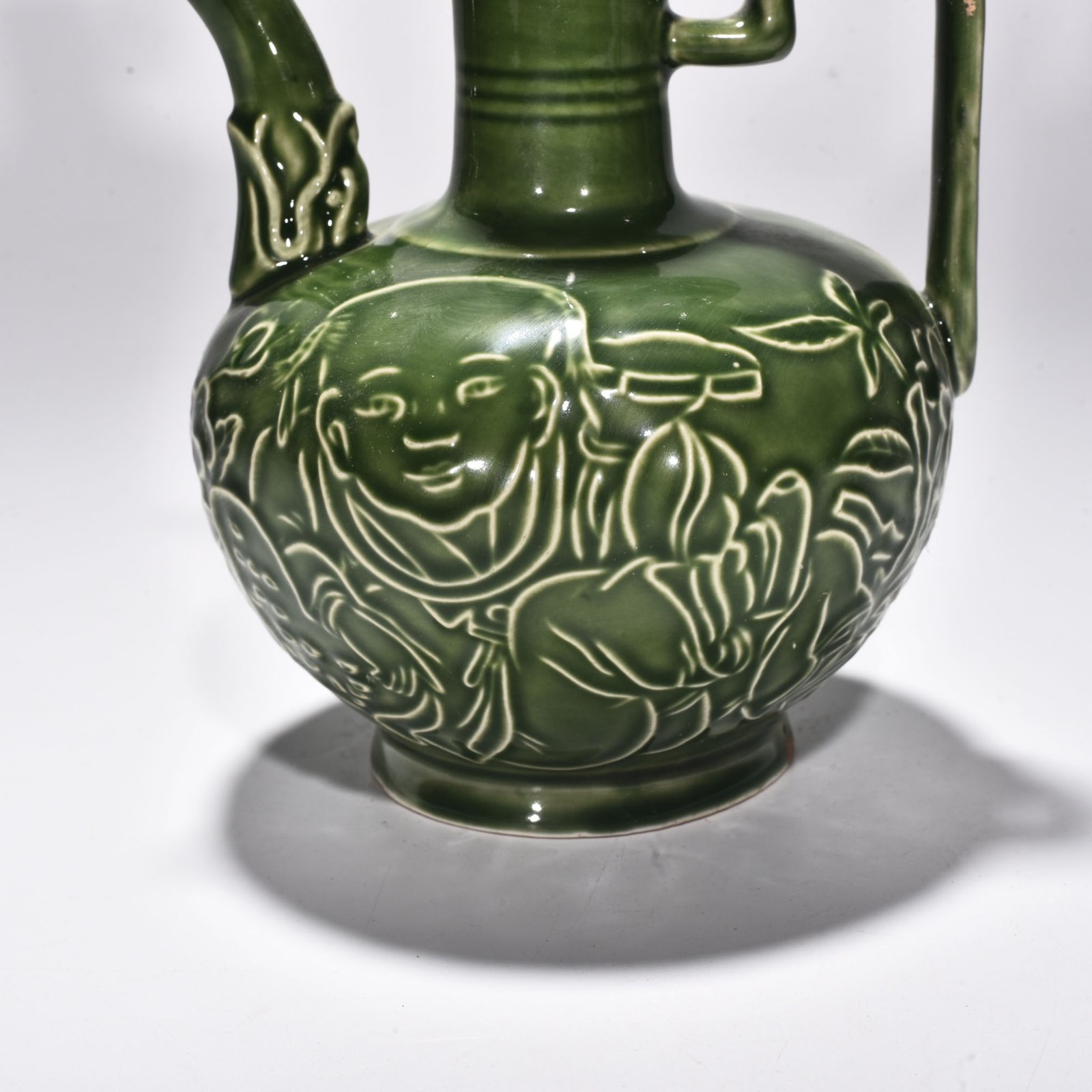 Song Dynasty official green Dingying opera pattern teapot